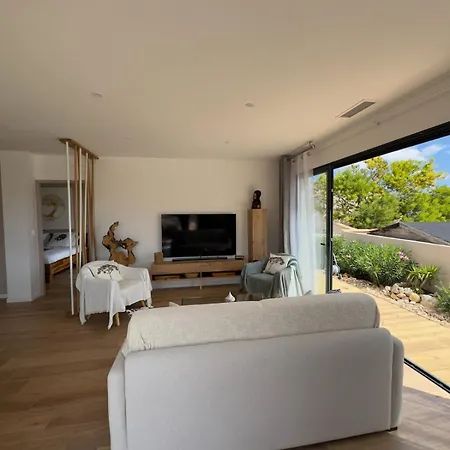 Modern With Sea View Villa *