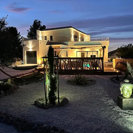 Villa Modern With Sea View