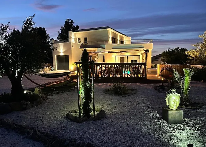 Βίλα Modern With Sea View